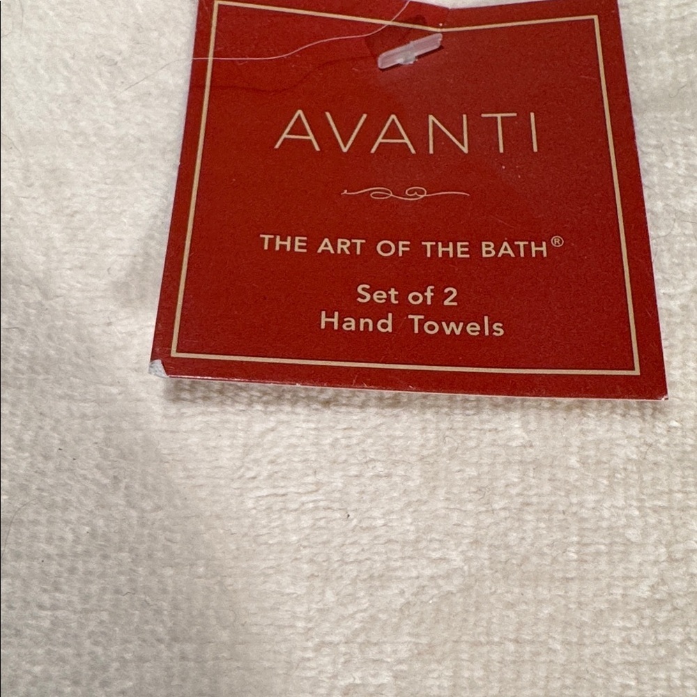2 Avanti Cream\Ivory Christmas Hand Towels with Red Monogram and Holly -QUALITY- - Picture 2 of 5